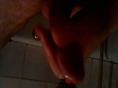 Drkanje u kadi sa puno sperme