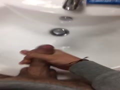 Jos jedan jebac drka na mene