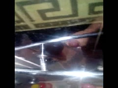 Drkanje i svrsavanje u tus kabinii